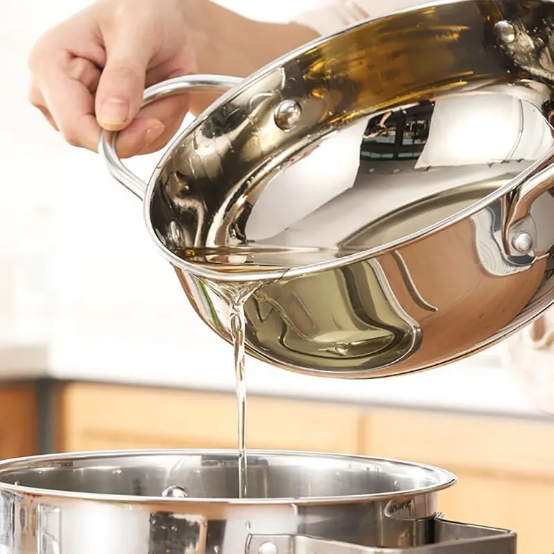 24cm Stainless Steel Deep Fryer Pan with Lid – Crispy, Healthy Frying Made Easy - Image 3